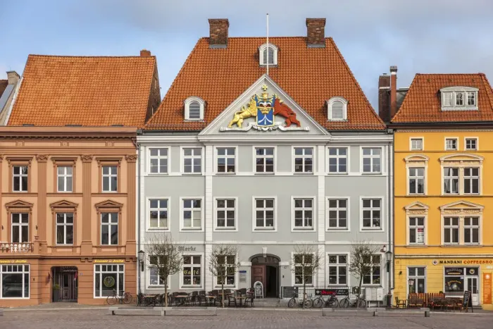 Framed Print : Hanseatic houses on the market in Stralsund on Ruegen, Mecklenburg-Western Pomerania, Northern Germany, Germany Framed Print : Hanseatic houses on the market in Stralsund on Ruegen, Mecklenburg-Western Pomerania, Northern Germany, Germany
