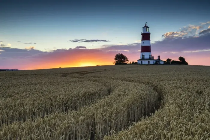 Framed Print : Happisburgh Lighthouse at Sunset, Norfolk, England Framed Print : Happisburgh Lighthouse at Sunset, Norfolk, England