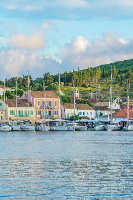 Framed Print : Harbour in Fiscardo, Kefalonia, Ionian Islands, Greek Islands, Greece Framed Print : Harbour in Fiscardo, Kefalonia, Ionian Islands, Greek Islands, Greece
