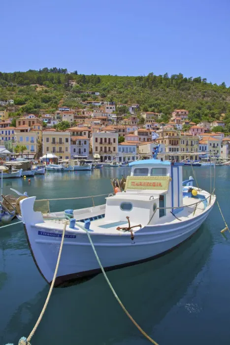 Framed Print : The Harbour at Gytheio, Mani Peninsula, The Peloponnese, Greece, Southern Europe Framed Print : The Harbour at Gytheio, Mani Peninsula, The Peloponnese, Greece, Southern Europe