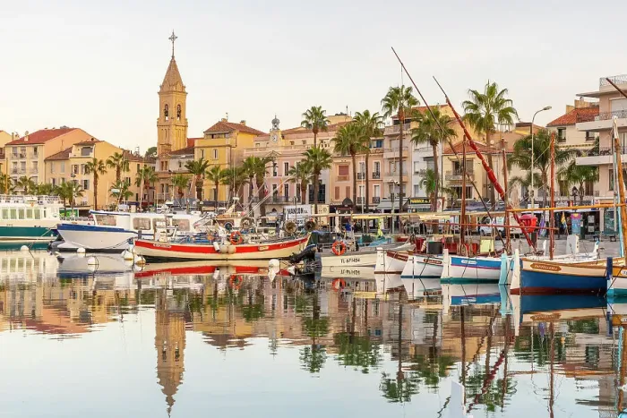Framed Print : The Harbour at Sanary-sur-Mer, Provence-Alpes-Cote d'Azur, France