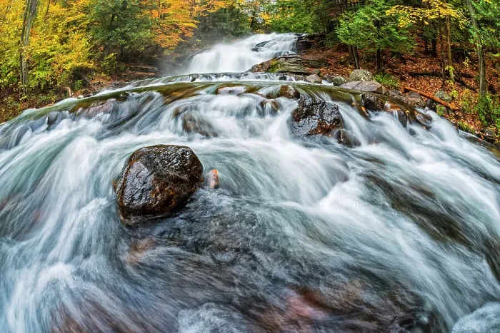 Framed Print : Hatchery Falls in Autumn on the Skeleton River in Muskoka, Ontario, Canada