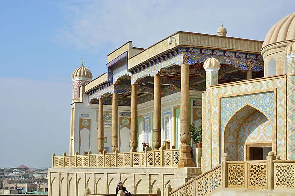 Hazrat Khizr Mosque. The 8th-century mosque that once stood here was burnt by Chinggis