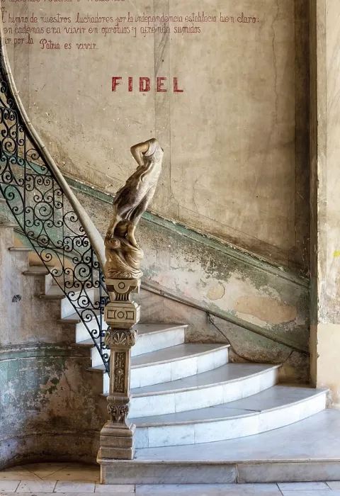 Framed Print : Headless statue and staircase at the entrance to La Guarida, a famous restaurant, Calle Concordia, Centro Habana, Havana, Cuba