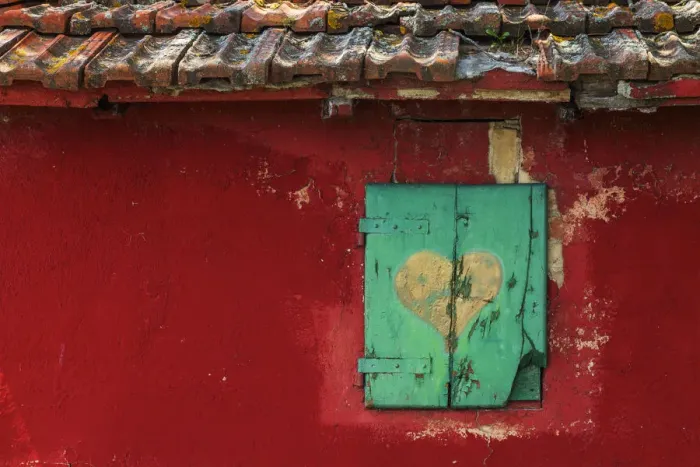 Framed Print : Heart on Green Shutters, Val d Orcia, Tuscany, Italy Framed Print : Heart on Green Shutters, Val d Orcia, Tuscany, Italy