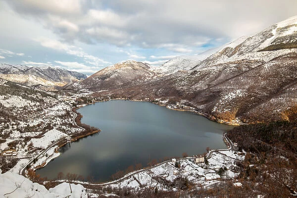 The Heart-Shaped Lake of Scanno in winter Europe, Italy, Abruzzo