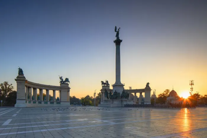 Framed Print : Heroesaa Square at sunrise, Budapest, Hungary Framed Print : Heroesaa Square at sunrise, Budapest, Hungary
