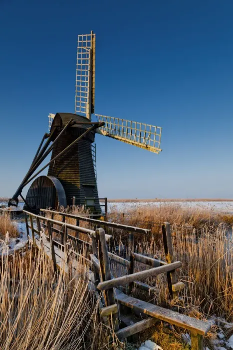 Framed Print : Herringfleet Mill in Winter, Suffolk, England