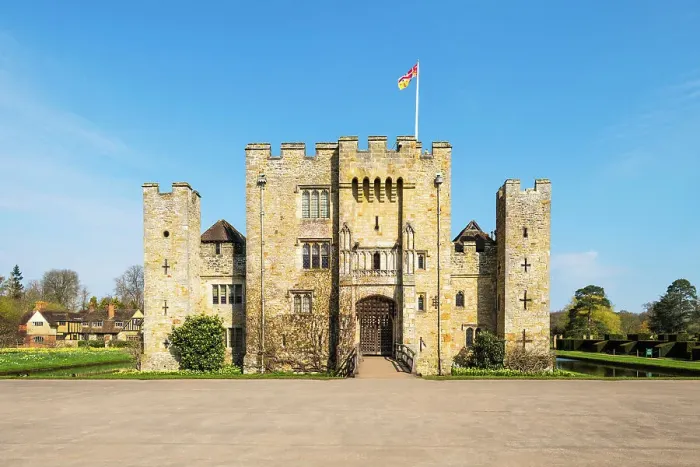 Framed Print : Hever Castle, 13th century double moated castle, and the childhood home of Anne Boleyn, Kent, England