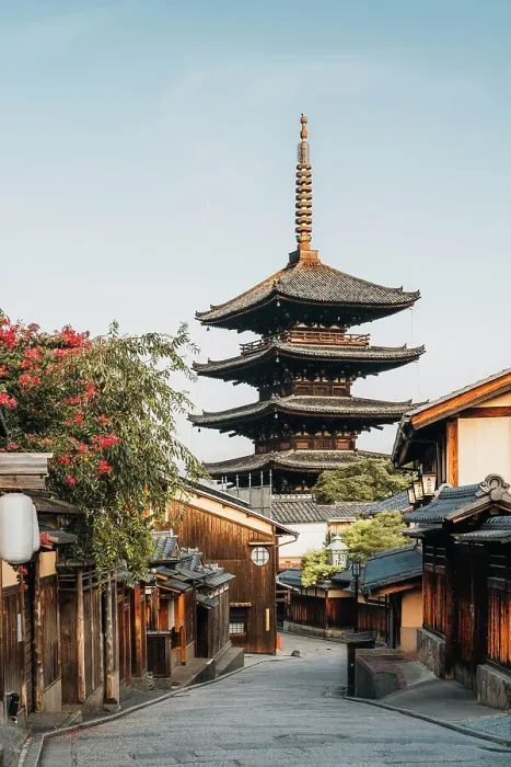 Framed Print : Higashiyama District and Yasaka Pagoda in Hokanji Temple, Kyoto, Japan Framed Print : Higashiyama District and Yasaka Pagoda in Hokanji Temple, Kyoto, Japan