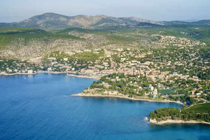 Framed Print : High-angle view of town of Cassis, Bouches-du-Rha'ne, Provence-Alpes-Ca'te d Azur Framed Print : High-angle view of town of Cassis, Bouches-du-Rha'ne, Provence-Alpes-Ca'te d Azur