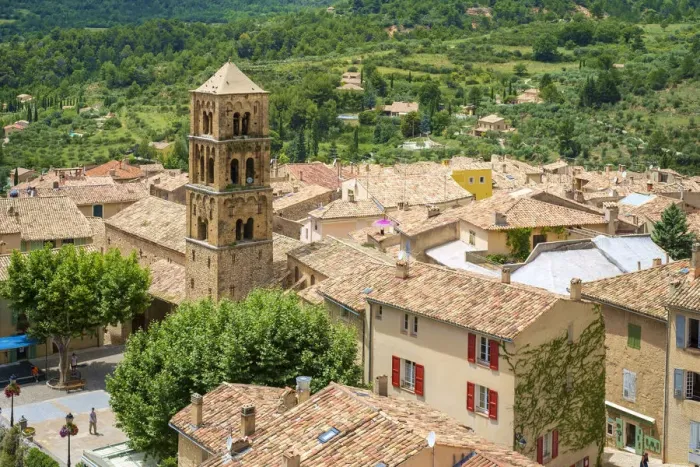 Framed Print : High angle view of town of Moustiers-Sainte-Marie, Alpes-de-Haute-Provence Framed Print : High angle view of town of Moustiers-Sainte-Marie, Alpes-de-Haute-Provence