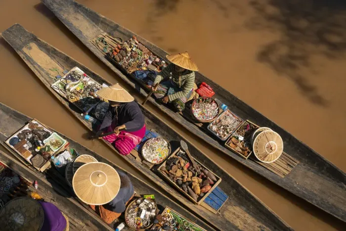 Framed Print : High angle view of vendors on boats, Lake Inle, Nyaungshwe Township, Taunggyi District
