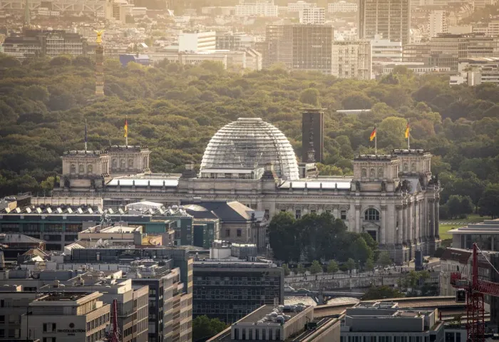 Framed Print : High view of Reichstag, Berlin Mitte district, Berlin, GErmany Framed Print : High view of Reichstag, Berlin Mitte district, Berlin, GErmany