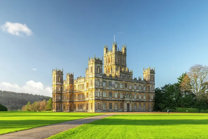 Framed Print : Highclere Castle, Hampshire, England UK Framed Print : Highclere Castle, Hampshire, England UK