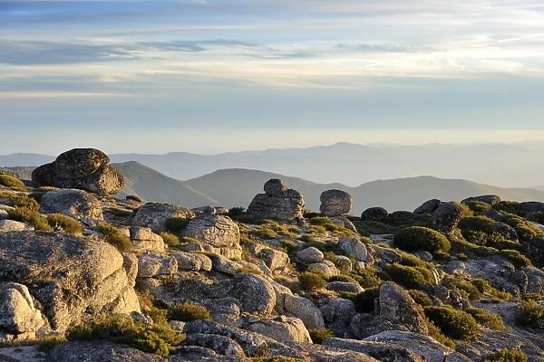 The top of the highest mountain range in Continental Portugal