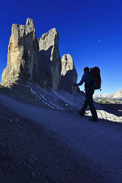 Hike at the northern walls of the Three Peaks at Paternsattel, Alta Pusteria, Sexten