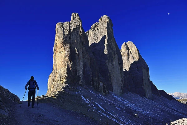Hike at the northern walls of the Three Peaks at Paternsattel, Alta Pusteria, Sexten