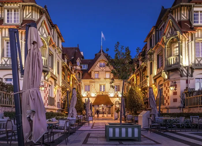 Framed Print : Historic Hotel Le Normandy in Deauville in the evening, Calvados, Normandy, France Framed Print : Historic Hotel Le Normandy in Deauville in the evening, Calvados, Normandy, France