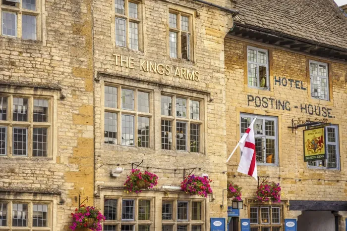 Framed Print : Historic hotel in Stow-on-the-Wold, Cotswolds, Gloucestershire, England Framed Print : Historic hotel in Stow-on-the-Wold, Cotswolds, Gloucestershire, England