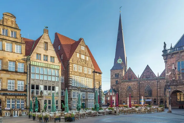 Framed Print : Historic houses and Church Unser Lieben Frauen on the market square at sunrise, Bremen, Germany Framed Print : Historic houses and Church Unser Lieben Frauen on the market square at sunrise, Bremen, Germany