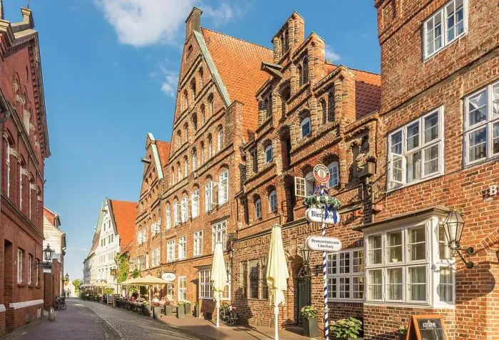 Framed Print : Historic houses in Heiligengeiststrasse in the old town, Luneburg, Lower Saxony, Germany Framed Print : Historic houses in Heiligengeiststrasse in the old town, Luneburg, Lower Saxony, Germany