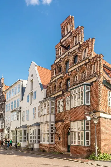 Framed Print : Historic houses in Lunertorstrasse in the old town, Luneburg, Lower Saxony, Germany Framed Print : Historic houses in Lunertorstrasse in the old town, Luneburg, Lower Saxony, Germany