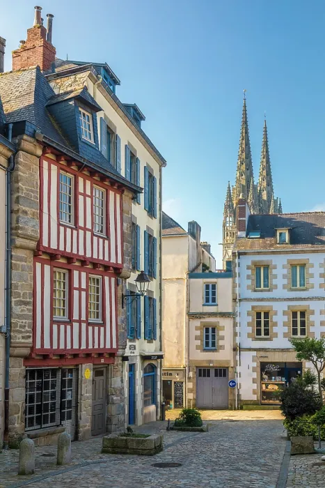 Framed Print : Historic houses in the old town of Quimper, Finistere, Brittany, France Framed Print : Historic houses in the old town of Quimper, Finistere, Brittany, France