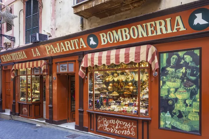 Framed Print : Historic sweet shop Bomboneria La Pajarita in the old town of Palma de Mallorca, Mallorca Framed Print : Historic sweet shop Bomboneria La Pajarita in the old town of Palma de Mallorca, Mallorca