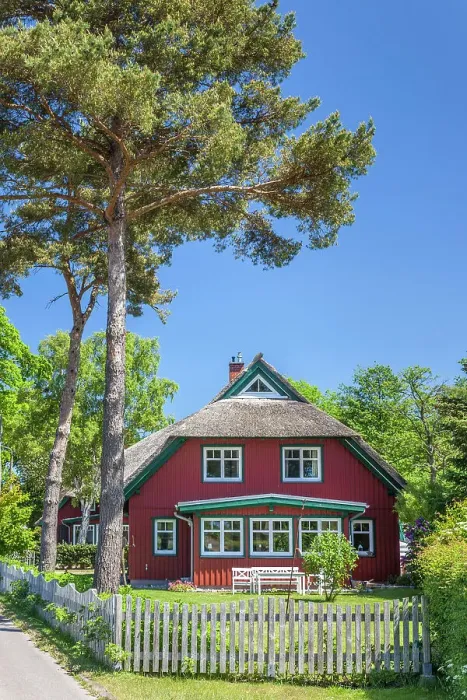 Framed Print : Historic thatched cottage in Prerow, Mecklenburg-West Pomerania, Baltic Sea, Northern Germany, Germany Framed Print : Historic thatched cottage in Prerow, Mecklenburg-West Pomerania, Baltic Sea, Northern Germany, Germany
