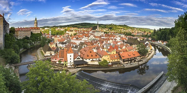 Historic town of Cesky Krumlov and Cesky Krumlov Caste Tower on sunny day, UNESCO, Cesky Krumlov, South Bohemian Region, Czech Republic