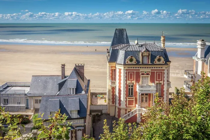 Framed Print : Historic villas on the beach at Trouville-sur-Mer, Calvados, Normandy, France Framed Print : Historic villas on the beach at Trouville-sur-Mer, Calvados, Normandy, France