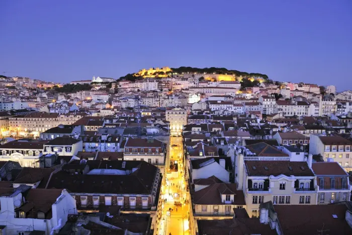 Framed Print : The historical centre and the Sao Jorge castle at dusk. Lisbon, Portugal Framed Print : The historical centre and the Sao Jorge castle at dusk. Lisbon, Portugal