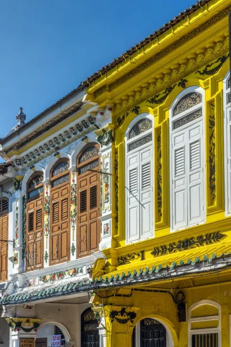 Framed Print : Historical colonial building, Jonker Street, Malacca City, Malaysia Framed Print : Historical colonial building, Jonker Street, Malacca City, Malaysia