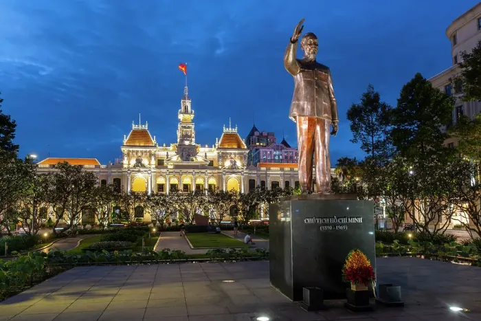 Framed Print : Ho Chi Minh statue & People's Committee of Ho Chi Minh City (City Hall), Ho Chi Minh City (Saigon), Vietnam Framed Print : Ho Chi Minh statue & People's Committee of Ho Chi Minh City (City Hall), Ho Chi Minh City (Saigon), Vietnam