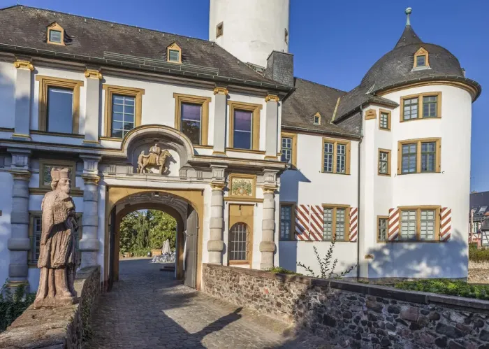 Framed Print : Hochst Castle, Frankfurt, Hesse, Germany
