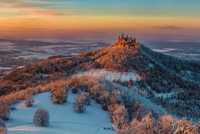 Framed Print : Hohenzollern Castle, Hechingen, Swabian Jura, Baden-Wurttemberg, Germany Framed Print : Hohenzollern Castle, Hechingen, Swabian Jura, Baden-Wurttemberg, Germany