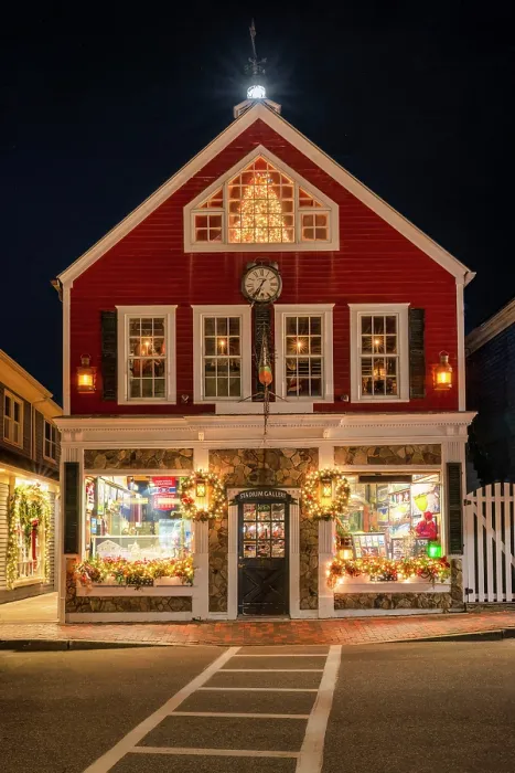 Framed Print : Holiday lights on Main Street, Kennebunkport, Maine, USA Framed Print : Holiday lights on Main Street, Kennebunkport, Maine, USA
