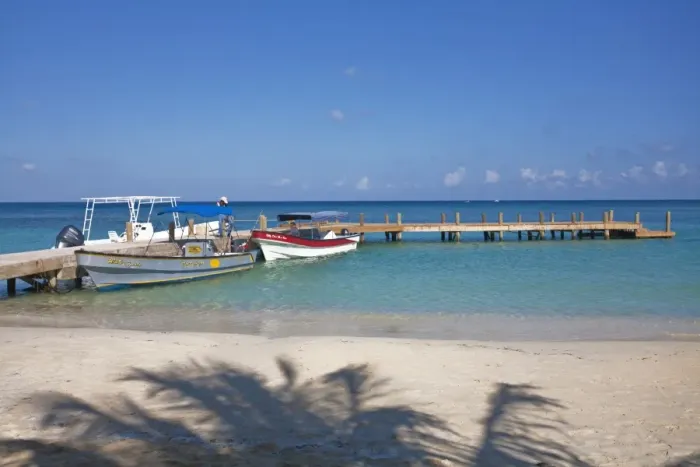 Framed Print : Honduras, Bay Islands, Roatan, West Bay, Jetty