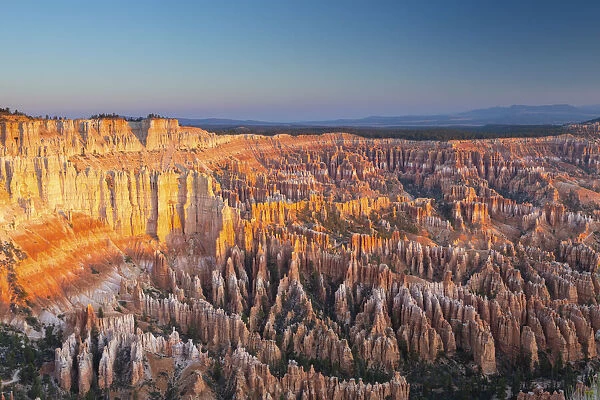 Hoodoos in Bryce Canyon amphitheater at sunrise, Sunset Point, Bryce Canyon National Park