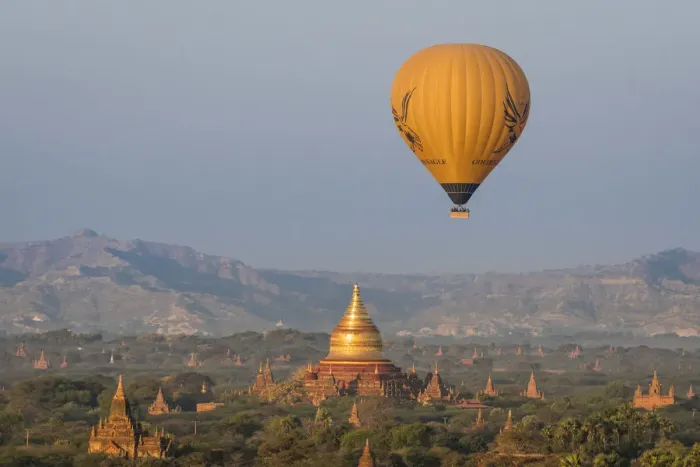 Framed Print : A hot air balloon flying over Dhammayazika temple, UNESCO, Pwasaw, Old Bagan Framed Print : A hot air balloon flying over Dhammayazika temple, UNESCO, Pwasaw, Old Bagan