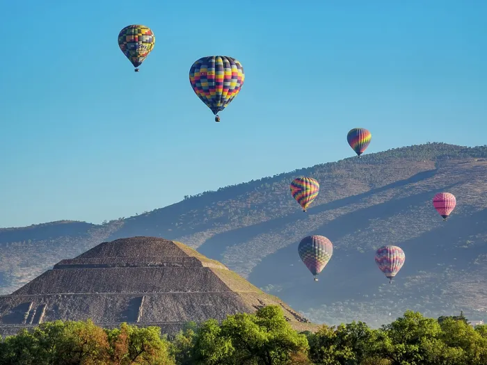 Framed Print : Hot air balloons flying over the Pyramid of the Sun, Teotihuacan, Mexico State, Mexico Framed Print : Hot air balloons flying over the Pyramid of the Sun, Teotihuacan, Mexico State, Mexico