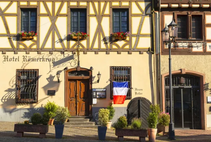Framed Print : Hotel Romerkrug in Market Square, Oberwesel, Rhineland-Palatinate, Germany
