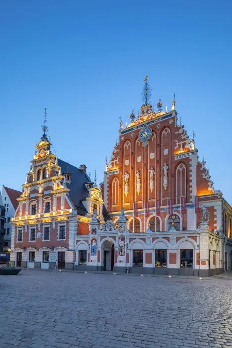 Framed Print : House of Blackheads and Schwab House at Night, Town Hall Square, Old Town, Riga, Latvia