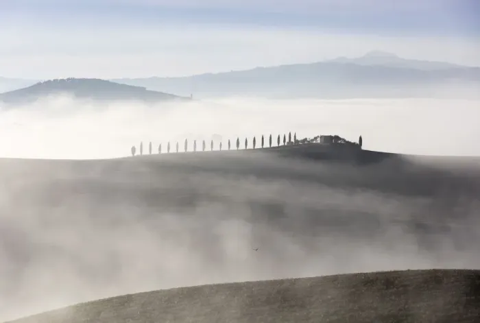Framed Print : House in the mist, Val d Orcia; Tuscany; Italy Framed Print : House in the mist, Val d Orcia; Tuscany; Italy