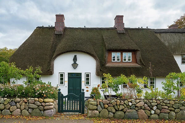 House with traditional thatched roof, Keitum, Sylt, Nordfriesland, Schleswig-Holstein, Germany