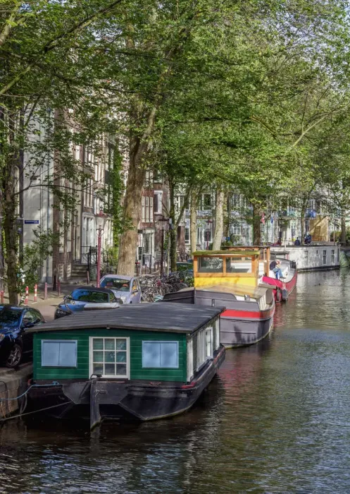 Framed Print : Houseboats on Raamgracht Canal, Amsterdam, North Holland, The Netherlands Framed Print : Houseboats on Raamgracht Canal, Amsterdam, North Holland, The Netherlands