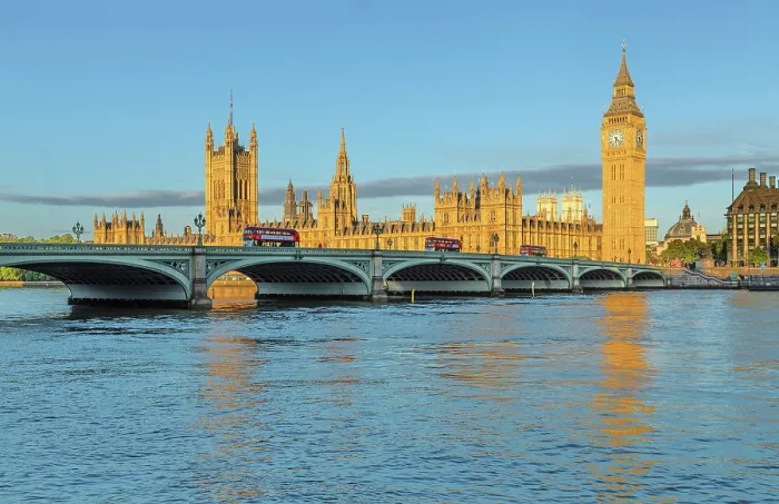 Framed Print : Houses of Parliament with Big Ben and Westminster Bridge, London, England Framed Print : Houses of Parliament with Big Ben and Westminster Bridge, London, England