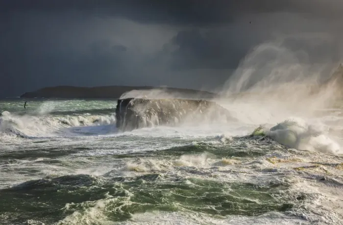 Framed Print : Hoyviksholmur hit by stormy ocean. Streymoy, Faroe Islands