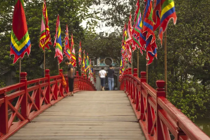 Framed Print : Huc Bridge, Hoan Kiem Lake, Hanoi, Vietnam Framed Print : Huc Bridge, Hoan Kiem Lake, Hanoi, Vietnam
